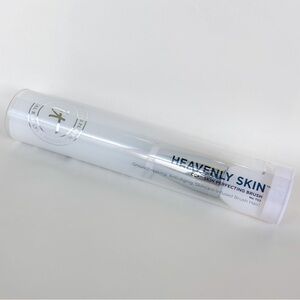 IT Cosmetics Brush #702 Heavenly Skin CC+ Skin-Perfecting Brush No. 702